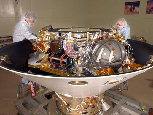 Scientists work on the Phoenix lander, a mission slated for launch in August 2007.